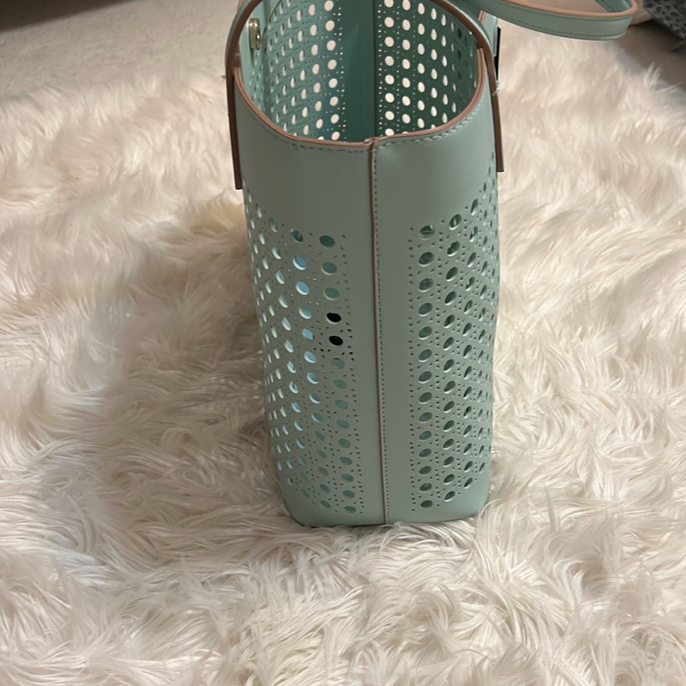 NWT, NANETTE LEPORE Mint Green Tote Bag - Picture 5 of 11